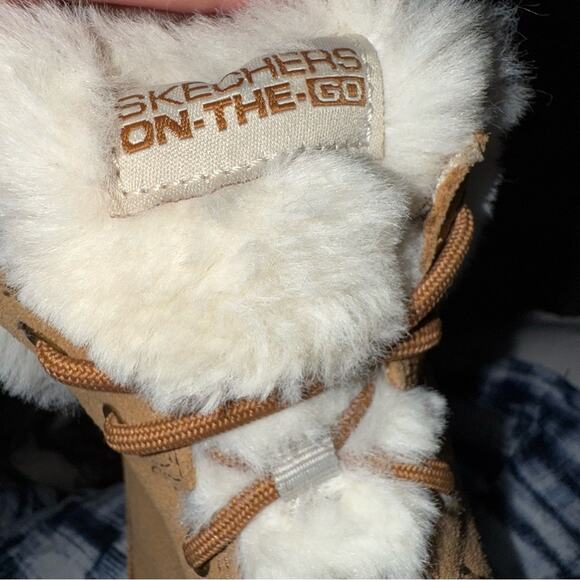 Skechers Women On the Go Winter Chill Ankle Boots Chestnut Suede - Picture 5 of 8